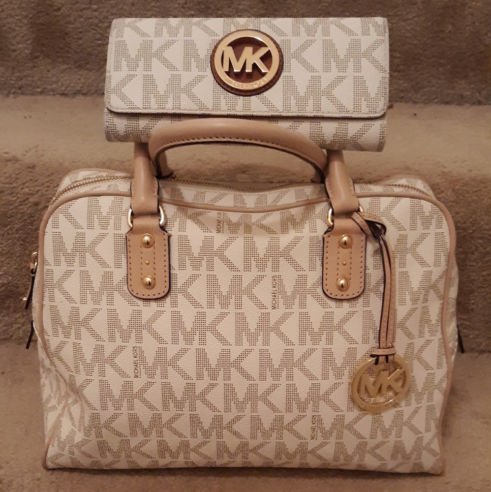 Authentic Michael Kors Satchel w/Wallet